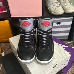 Jordan Retro 2 Black Cement